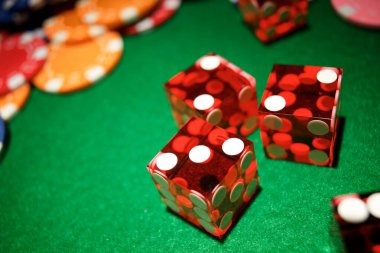 gol togel live Sic Bo table with three dice and betting layout